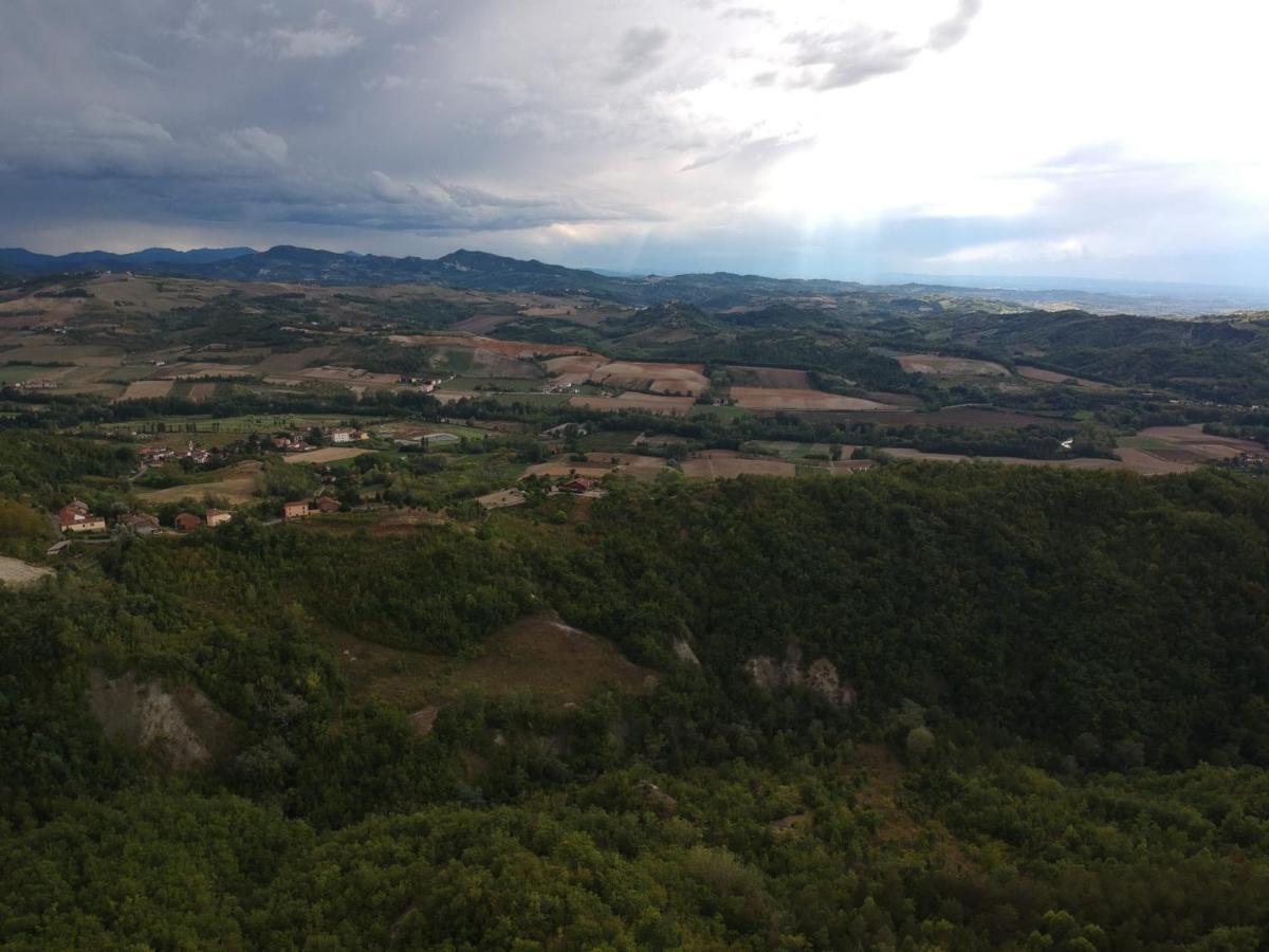 Вилла Oasi Di Mastarone - Il Vino E Le Rose Momperone Экстерьер фото