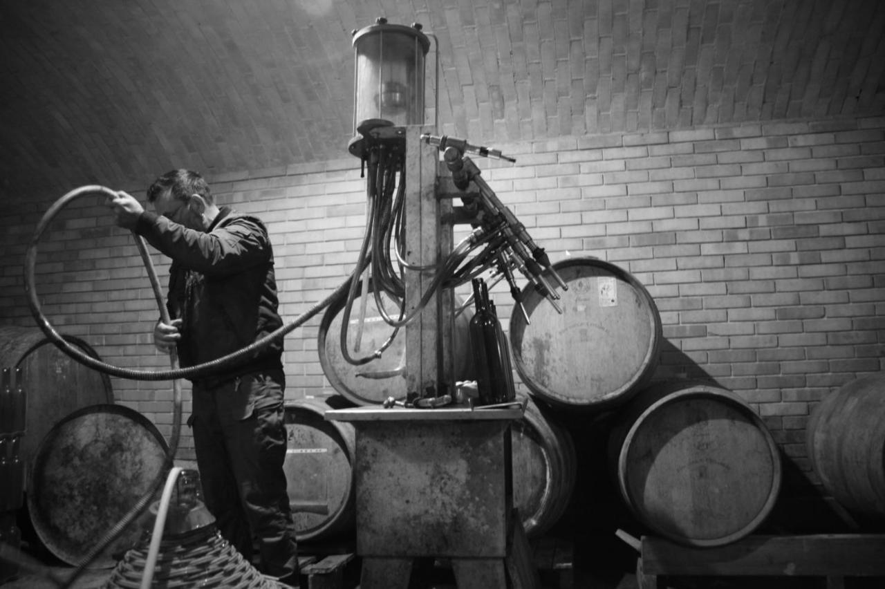 Вилла Oasi Di Mastarone - Il Vino E Le Rose Momperone Экстерьер фото